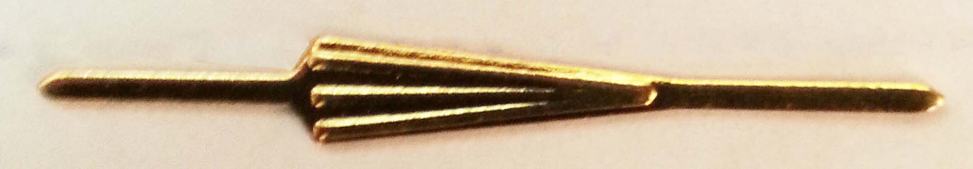 40 X Arrow Gold Tone 11x15x12mm - Click Image to Close